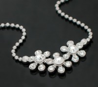 Náhrdelník kytičky swarovski